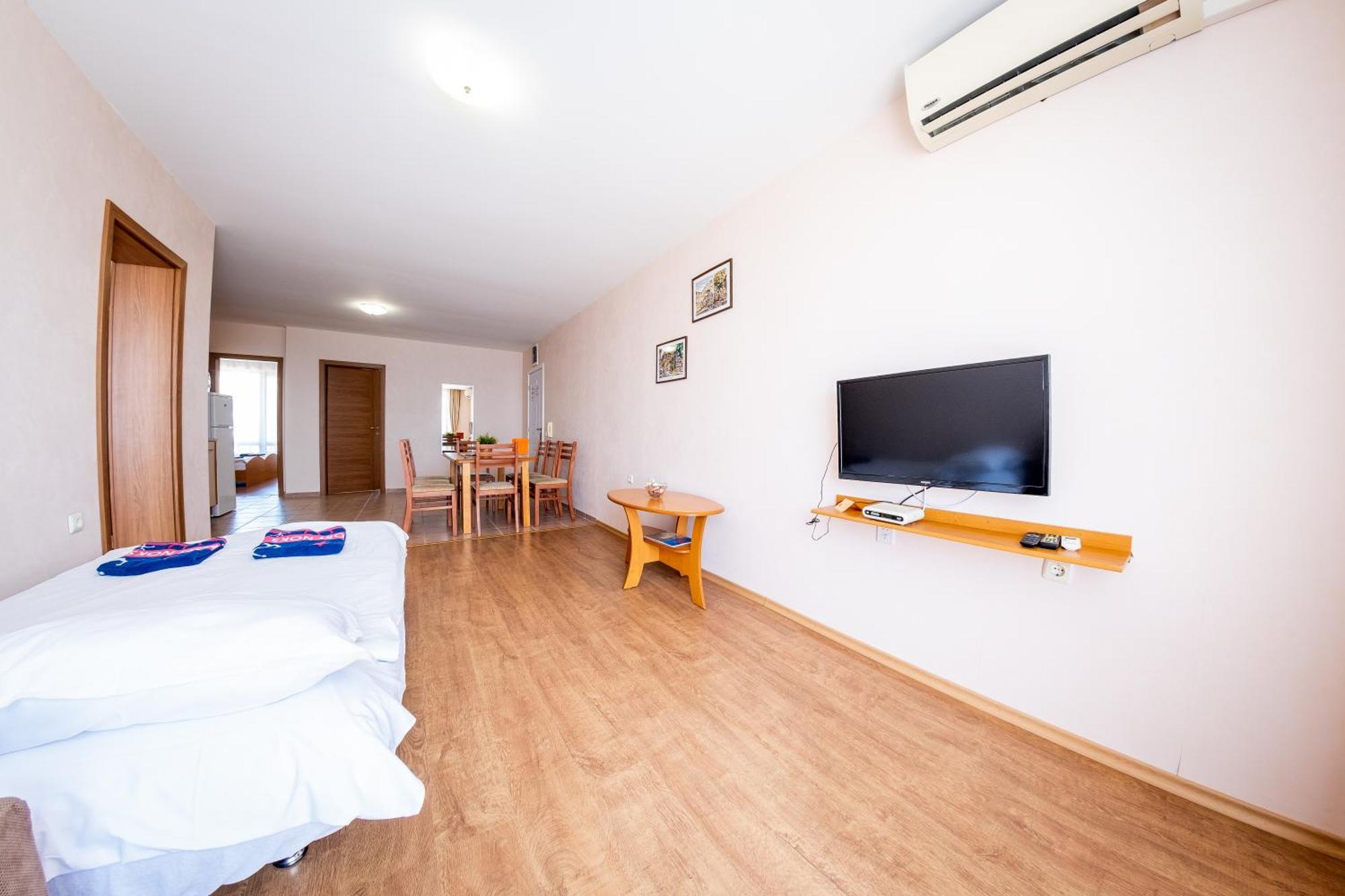 Prestige Sands Resort Pantai Sunny Bagian luar foto