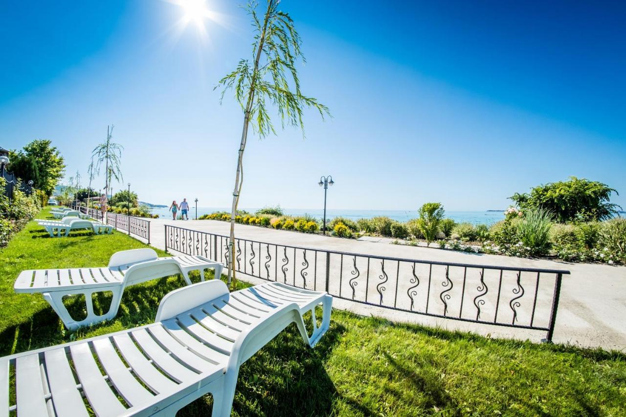 Prestige Sands Resort Pantai Sunny Bagian luar foto